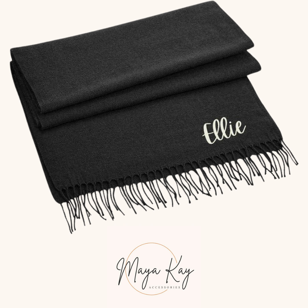 TASSEL SCARF IN BLACK